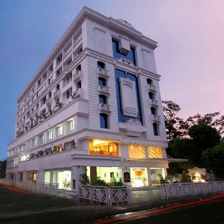 Hotel Airlink Castle Nedumbassery Dış mekan fotoğraf