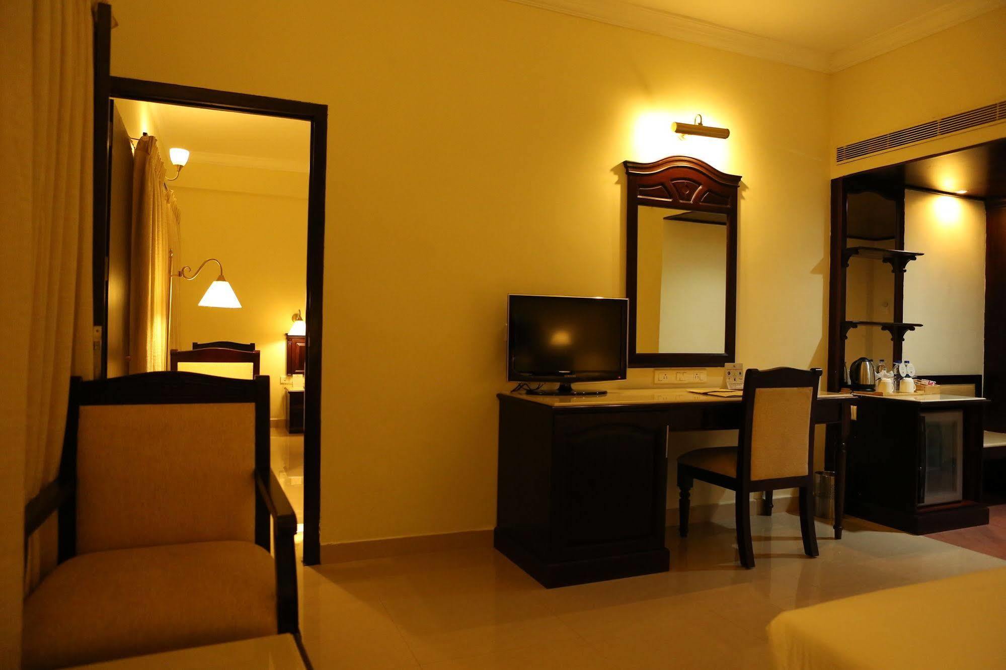 Hotel Airlink Castle Nedumbassery Dış mekan fotoğraf