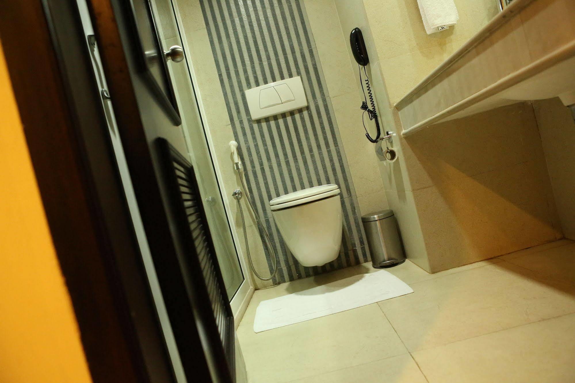 Hotel Airlink Castle Nedumbassery Dış mekan fotoğraf